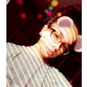 Meet your Posher, Sheyla